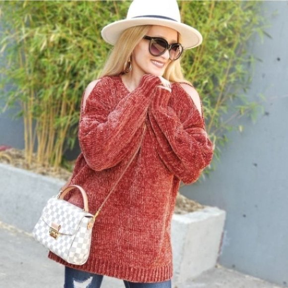 COLD SHOULDER CHENILLE SWEATER - Picture 5 of 7